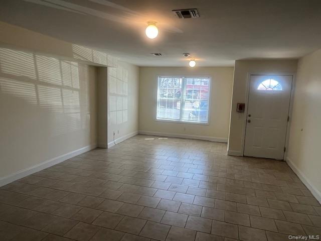 380 Montauk Highway, Lindenhurst, NY 11795