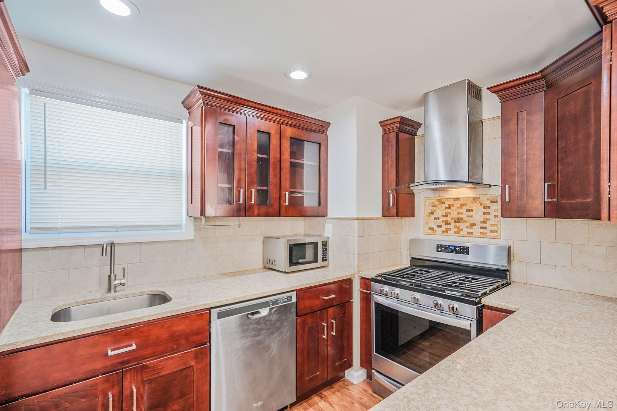 9427 208th Street, Queens Village, NY 11428