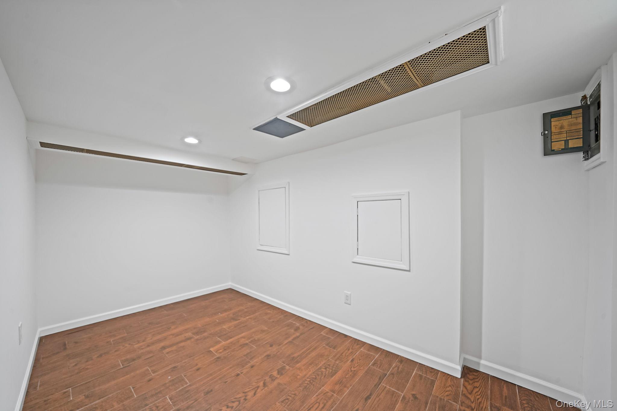 9427 208th Street, Queens Village, NY 11428