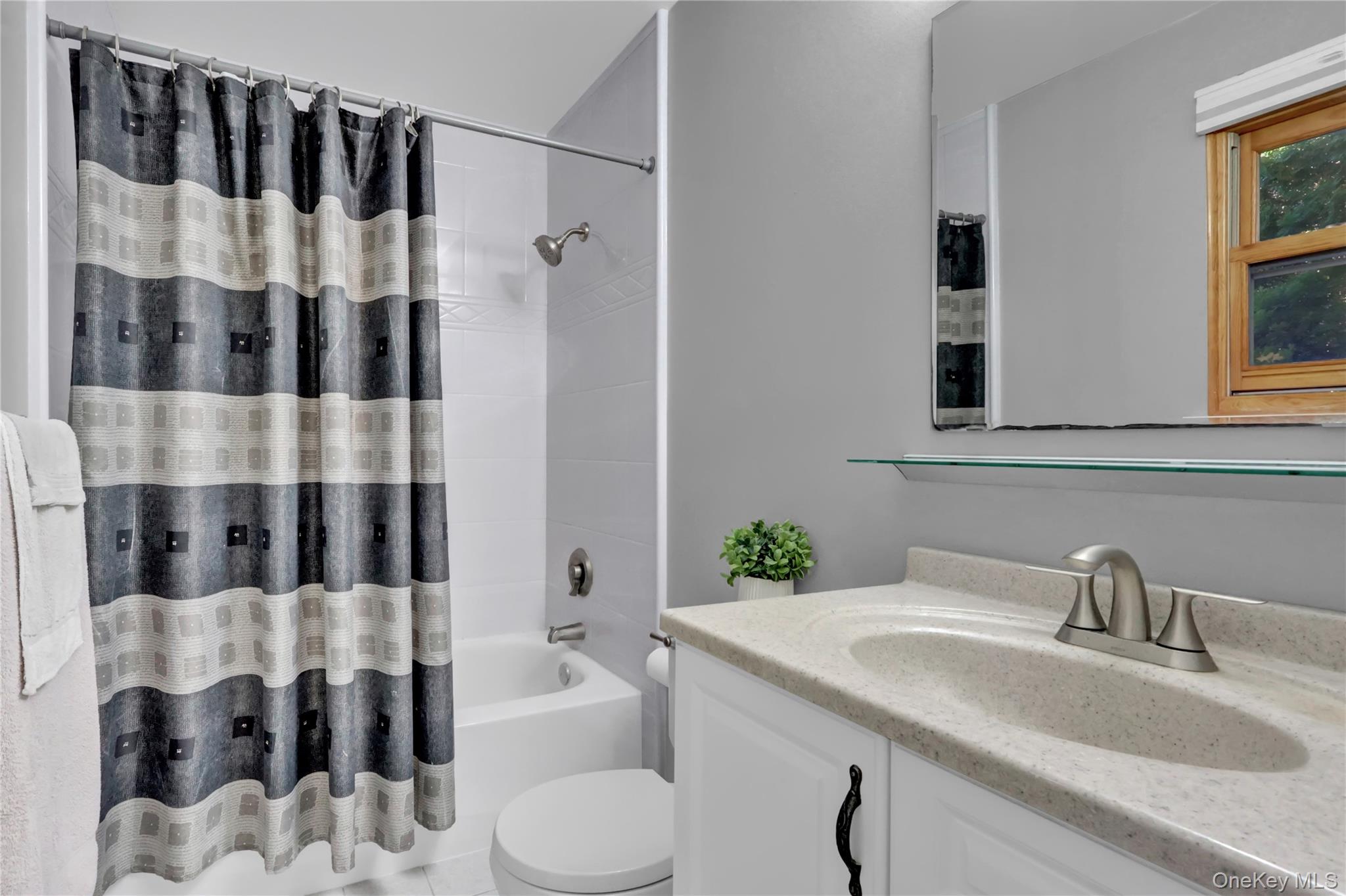 230 Baywood Drive, Baiting Hollow, NY 11933