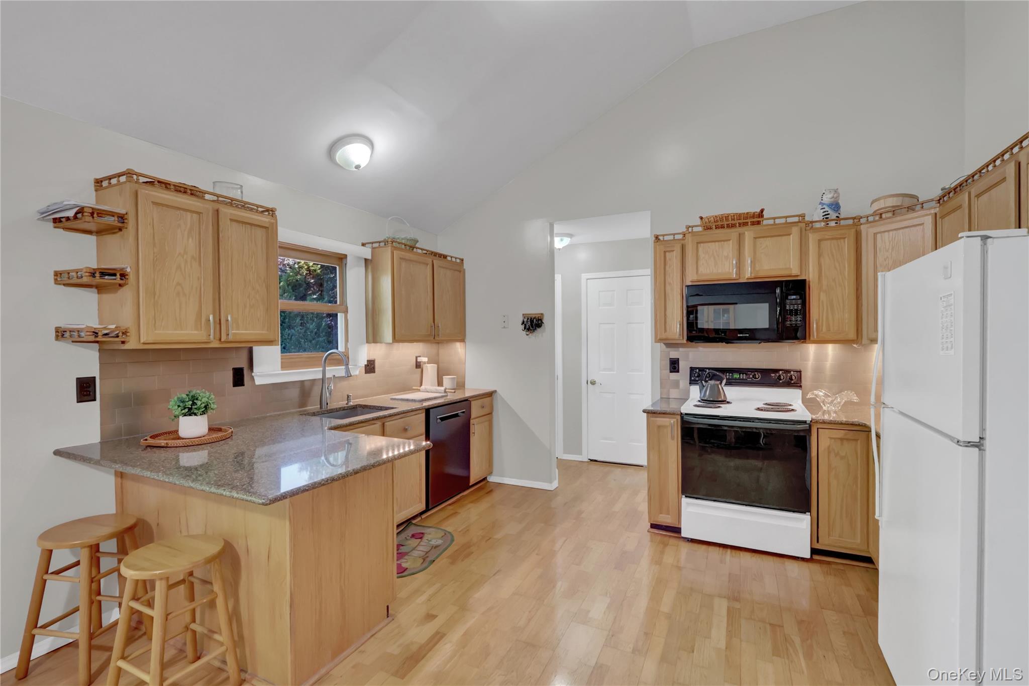 230 Baywood Drive, Baiting Hollow, NY 11933