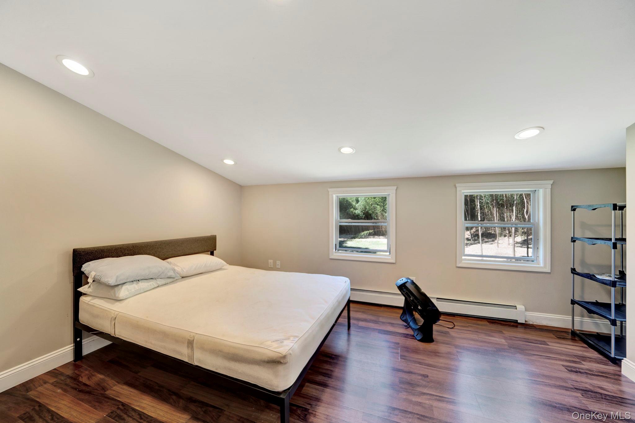 26 Lindner, Smithtown, NY 11787