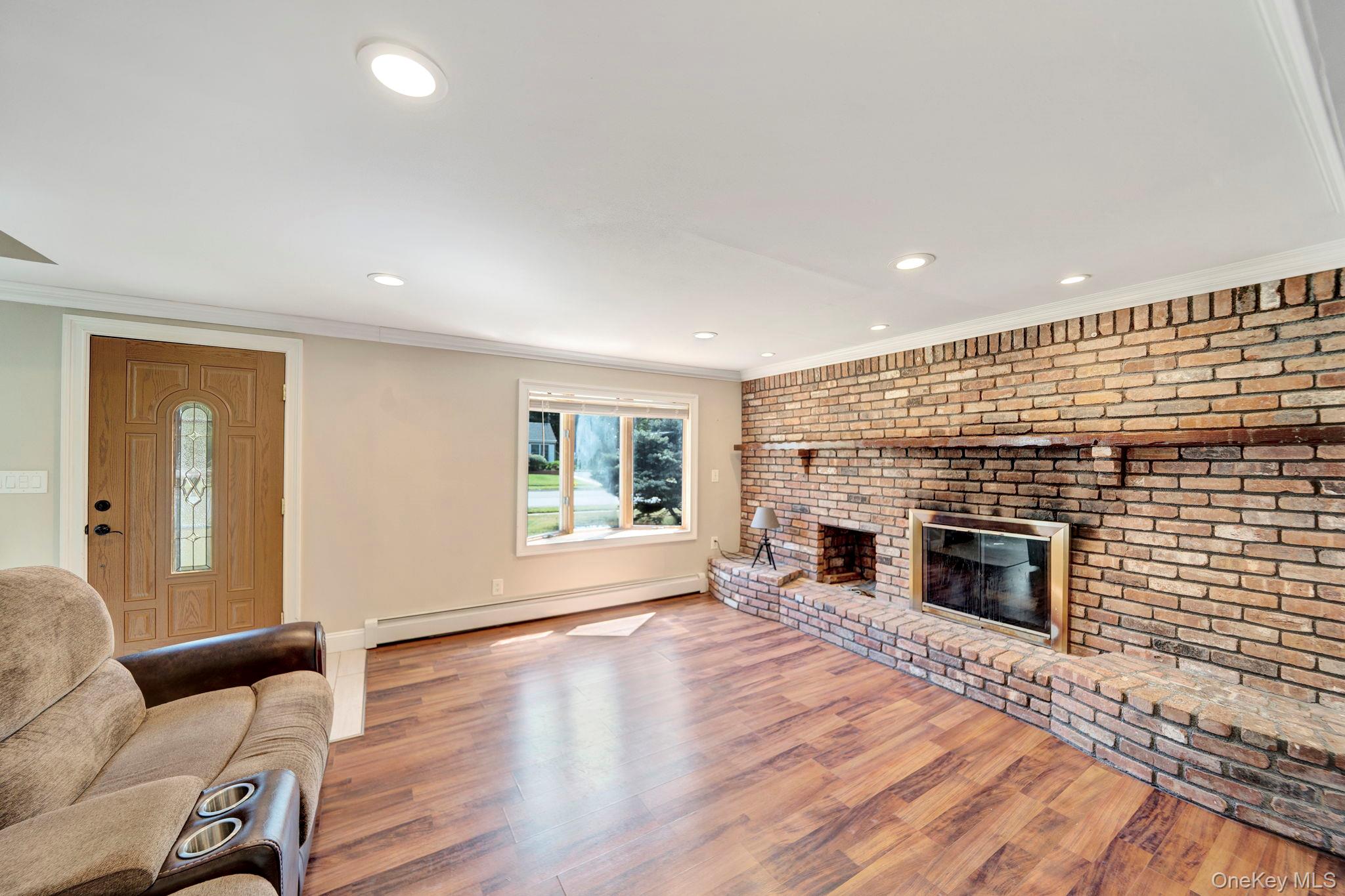 26 Lindner, Smithtown, NY 11787