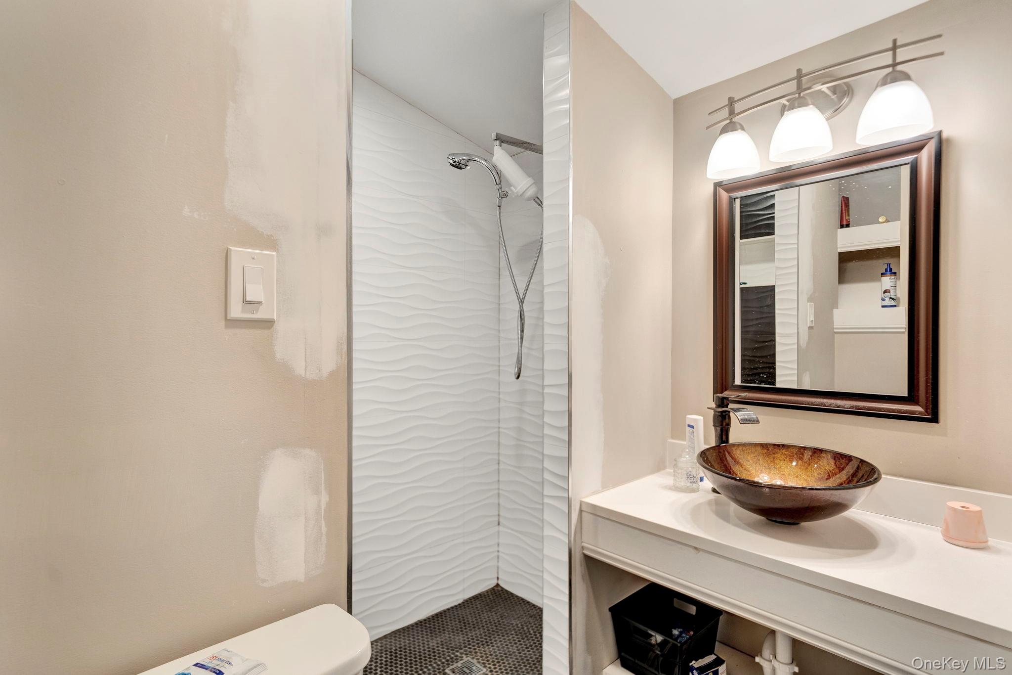 26 Lindner, Smithtown, NY 11787