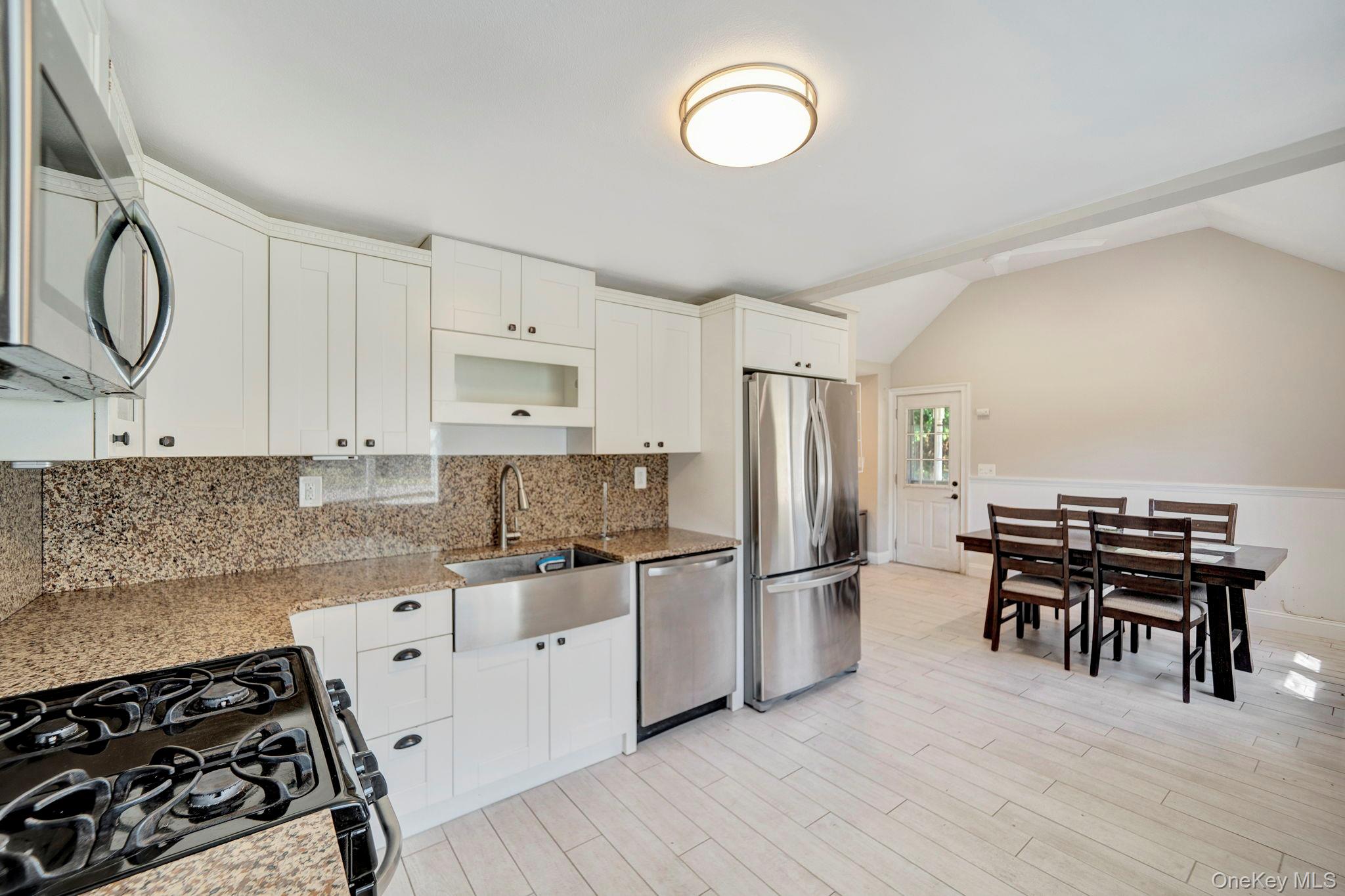 26 Lindner, Smithtown, NY 11787