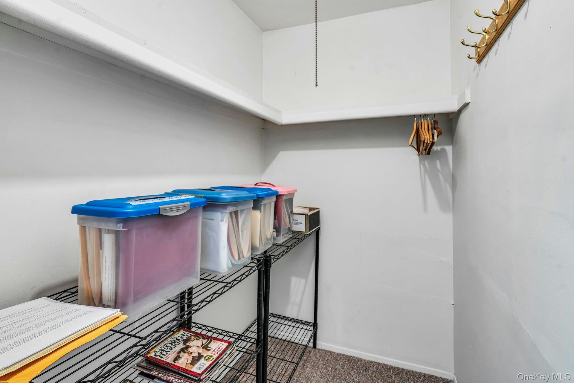 36 Summerwood Road, Holbrook, NY 11741