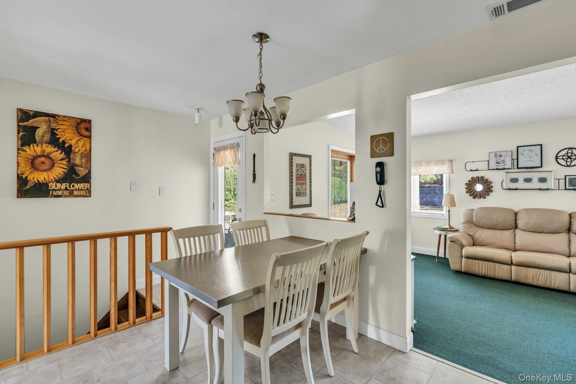 36 Summerwood Road, Holbrook, NY 11741