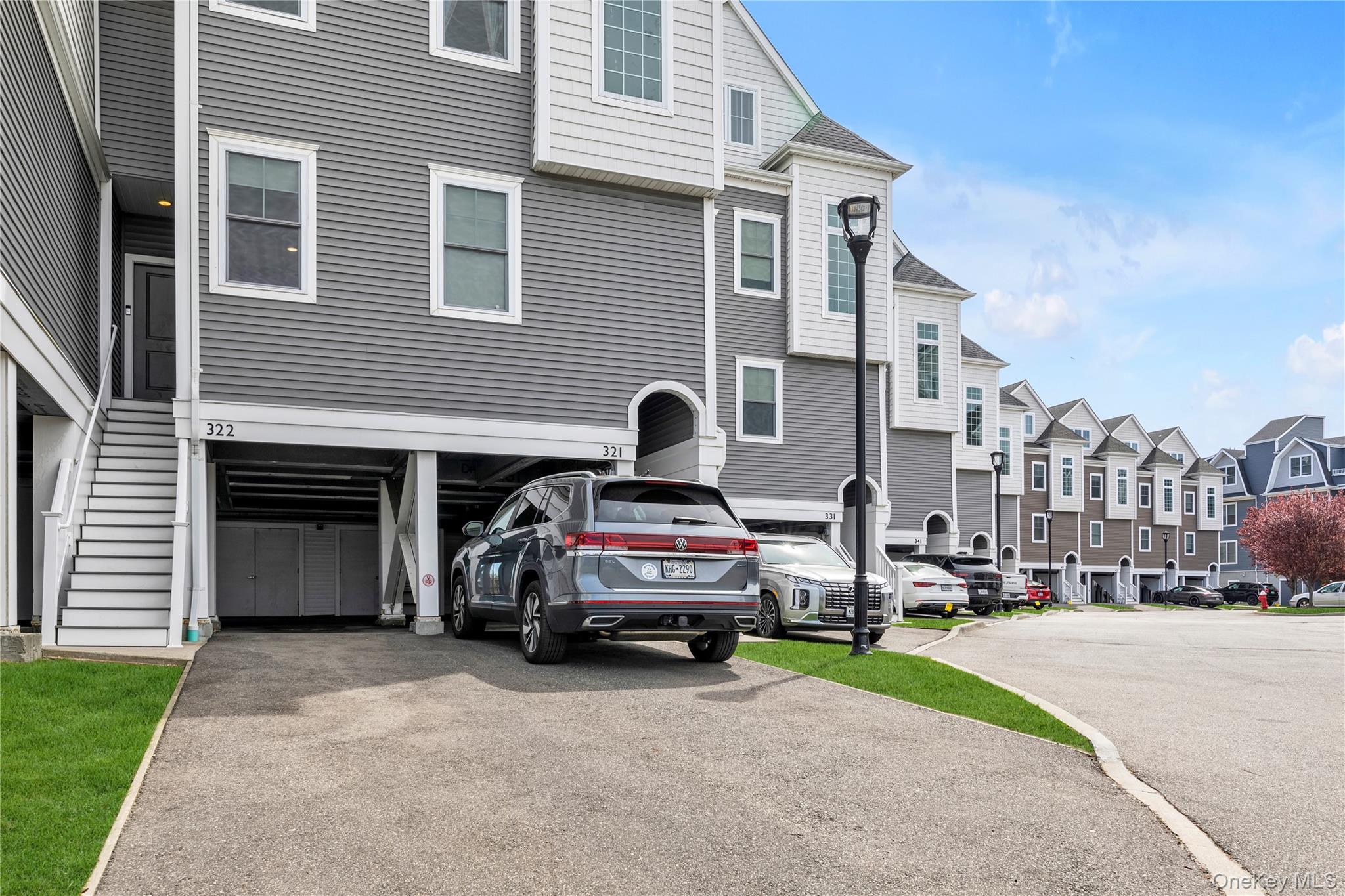 322 Marina Point, East Rockaway, NY 11518