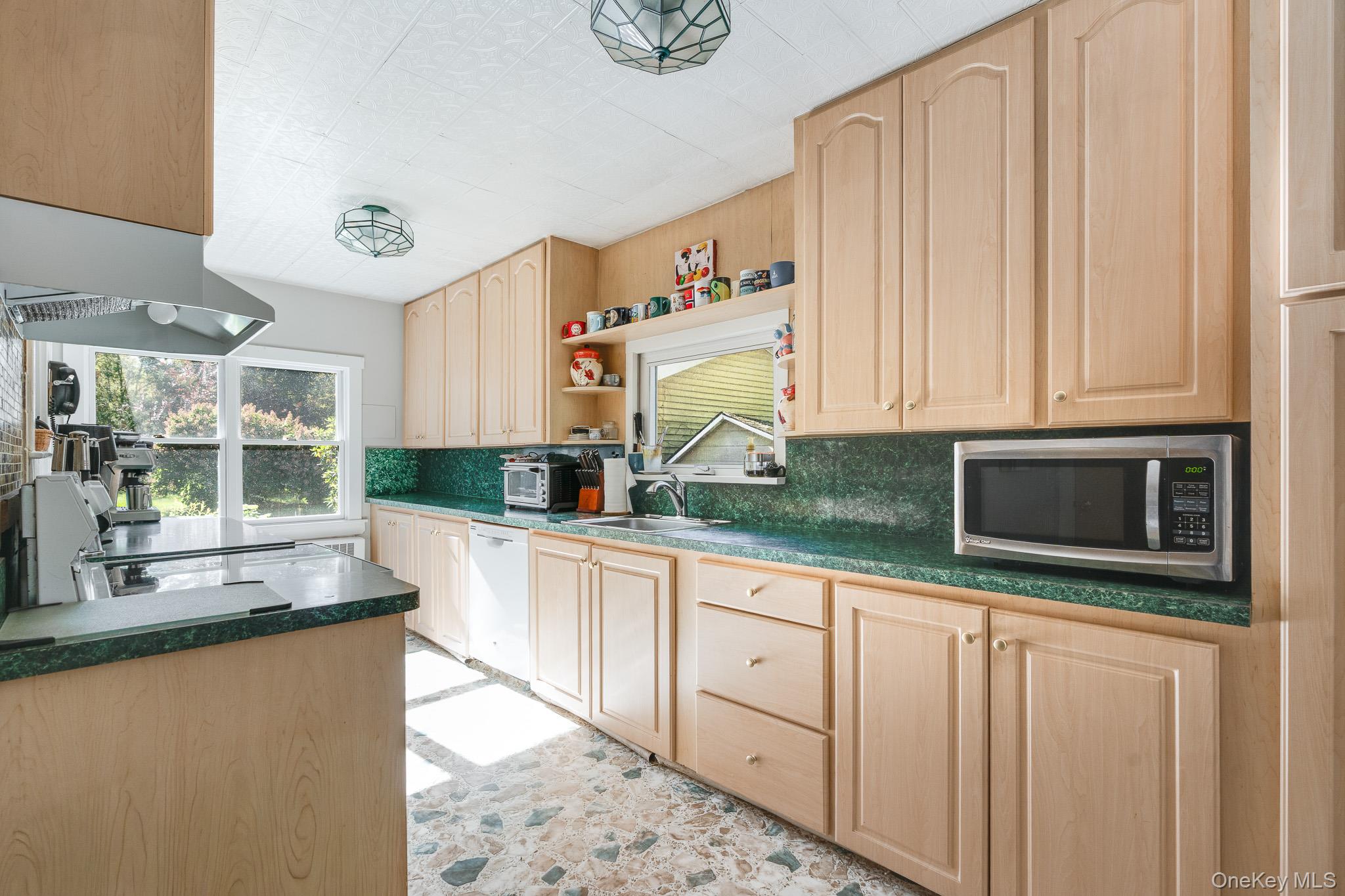 553 Hosner Mountain Road, Stormville, NY 12582