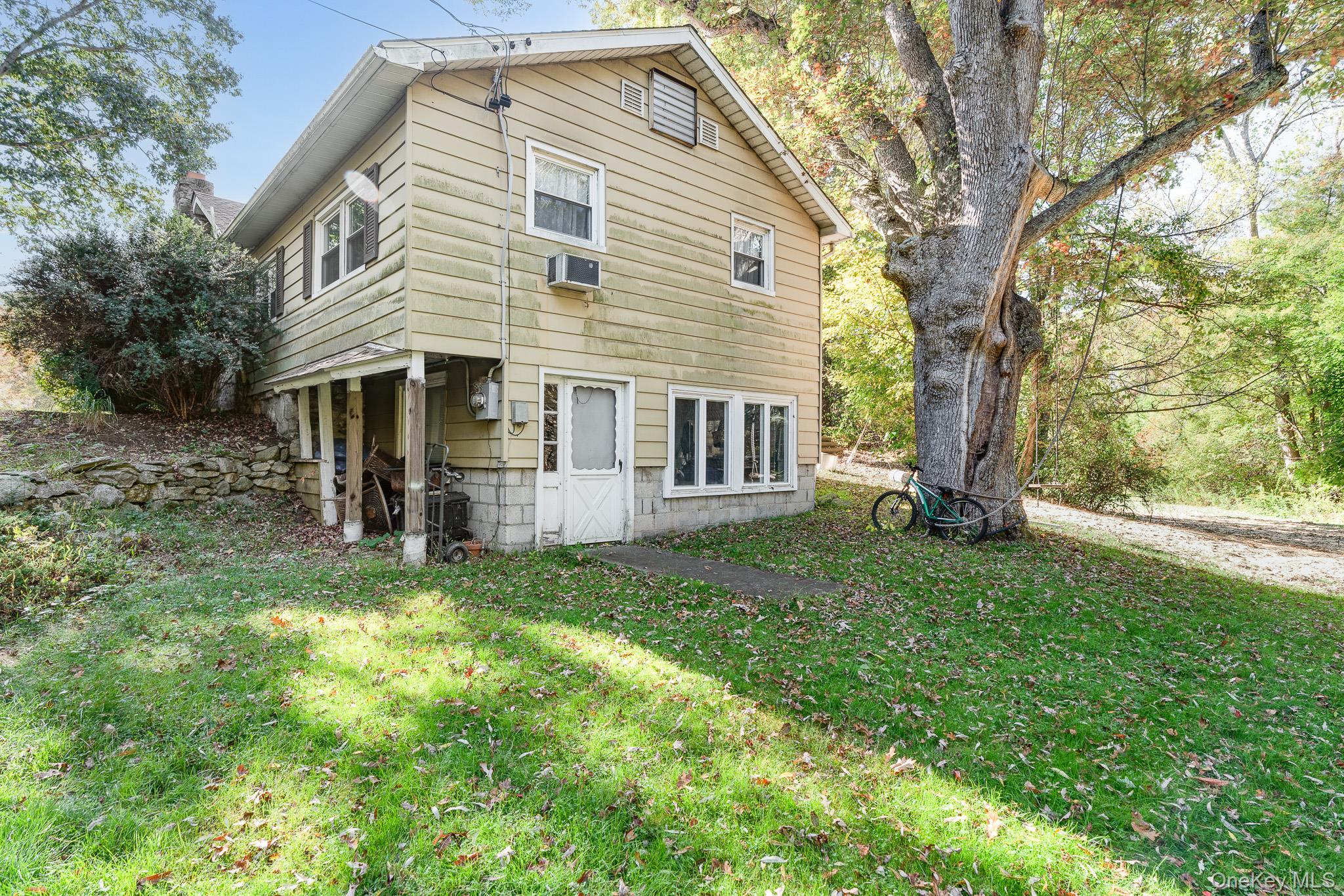 553 Hosner Mountain Road, Stormville, NY 12582