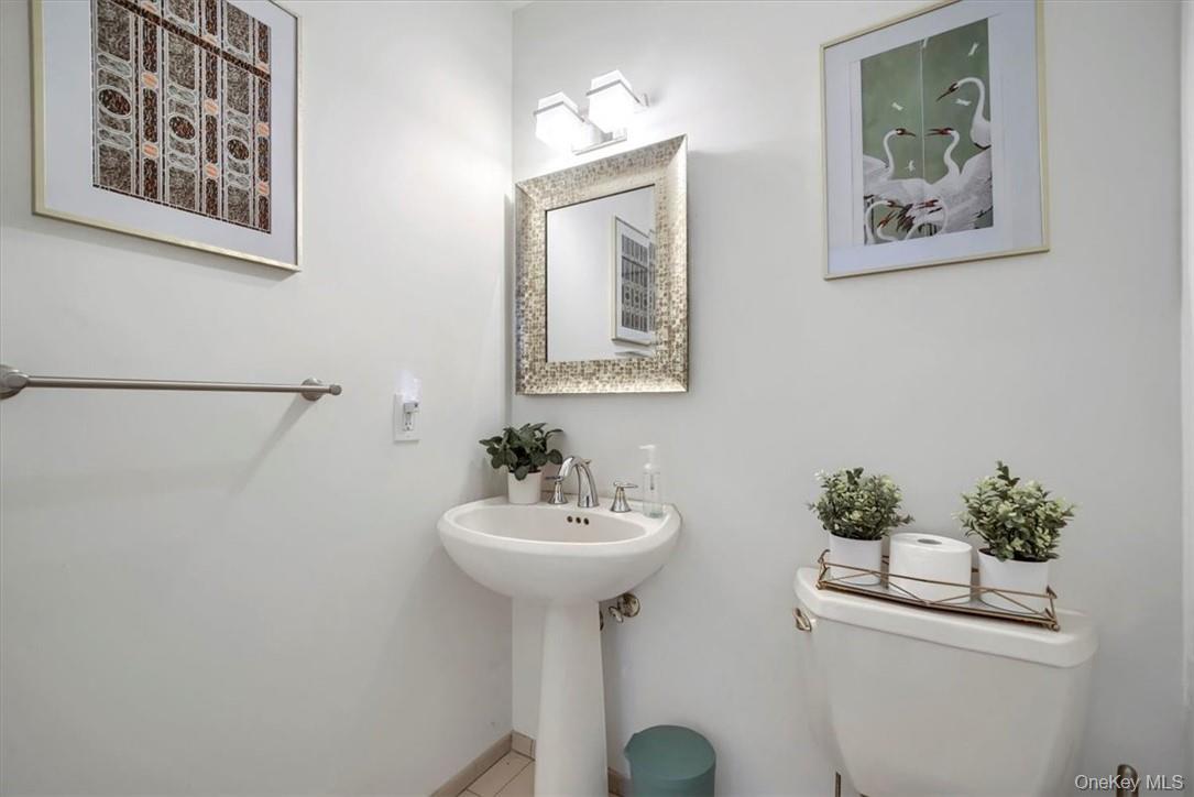 10 High Tor Road, New City, NY 10956