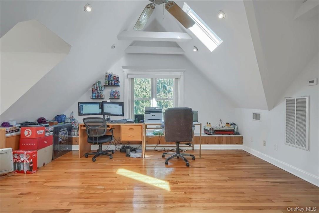 10 High Tor Road, New City, NY 10956