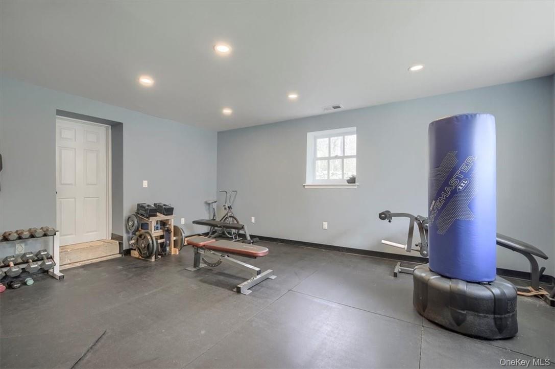 10 High Tor Road, New City, NY 10956