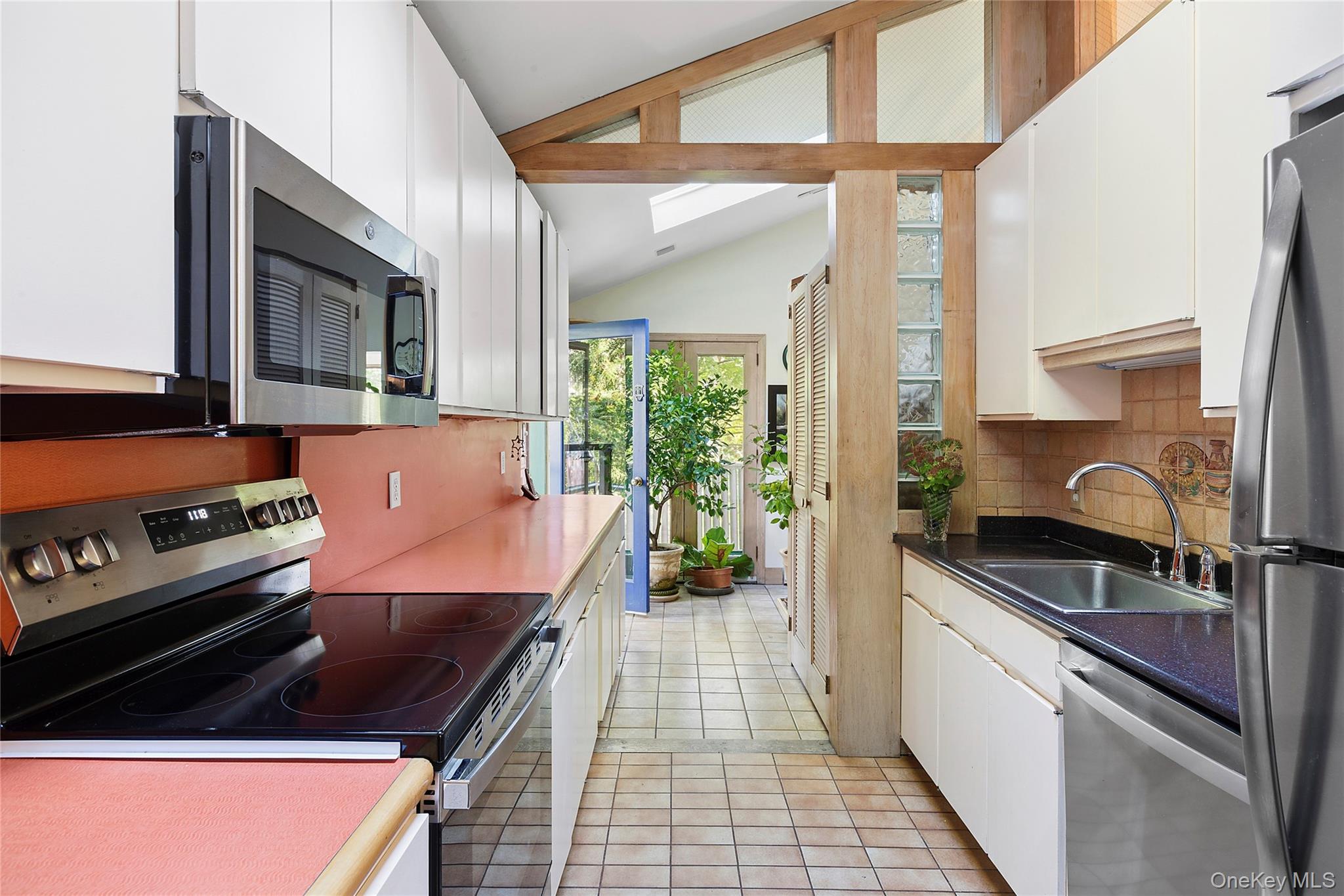 3700 Haywaters Road, Cutchogue, NY 11935