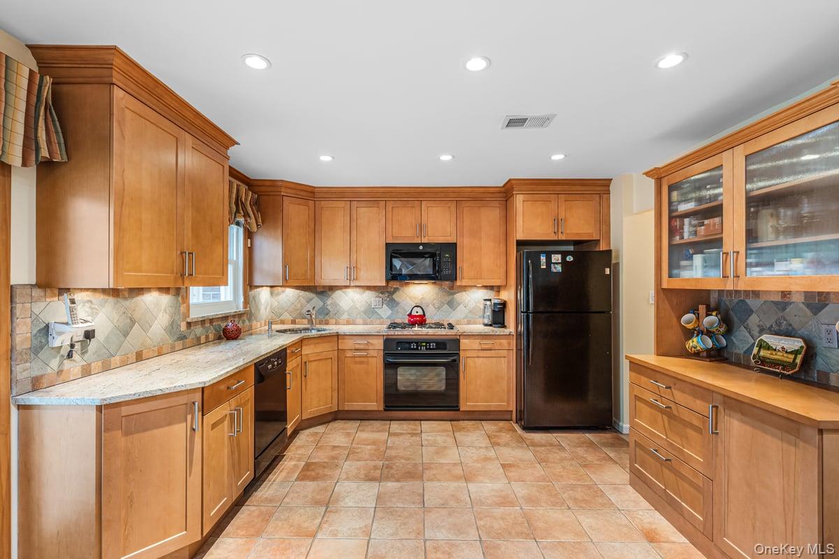 2318 A Corporal Kennedy Street # 95, Bayside, NY 11360