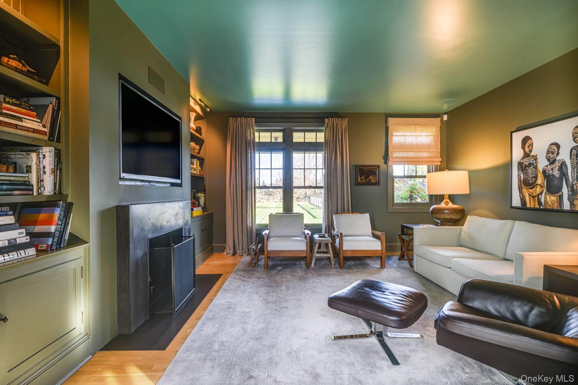 379 Mitchell Lane, Bridgehampton, NY 11932