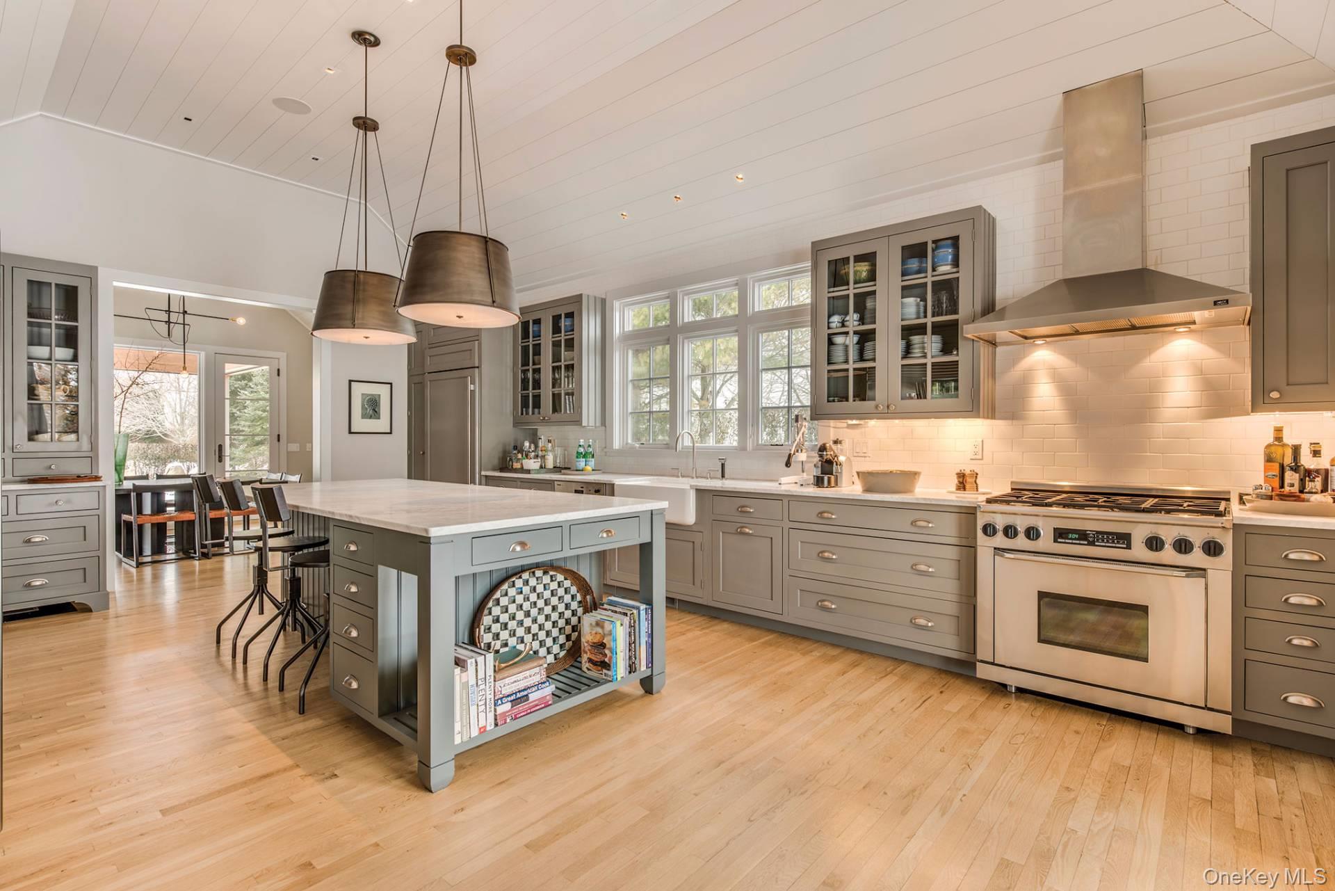 379 Mitchell Lane, Bridgehampton, NY 11932