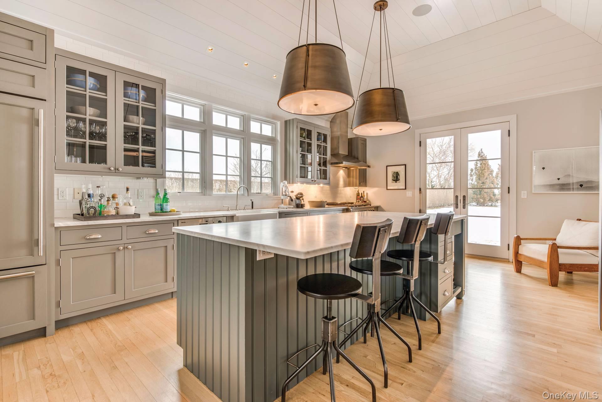 379 Mitchell Lane, Bridgehampton, NY 11932