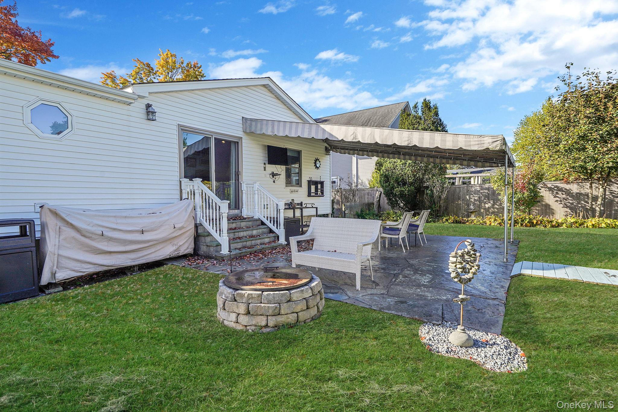 430 14th Street, West Babylon, NY 11704