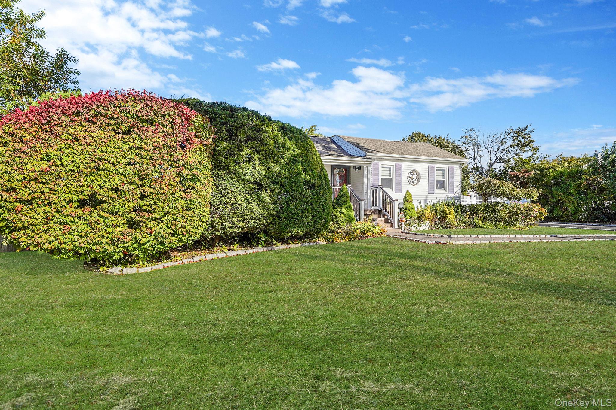 430 14th Street, West Babylon, NY 11704