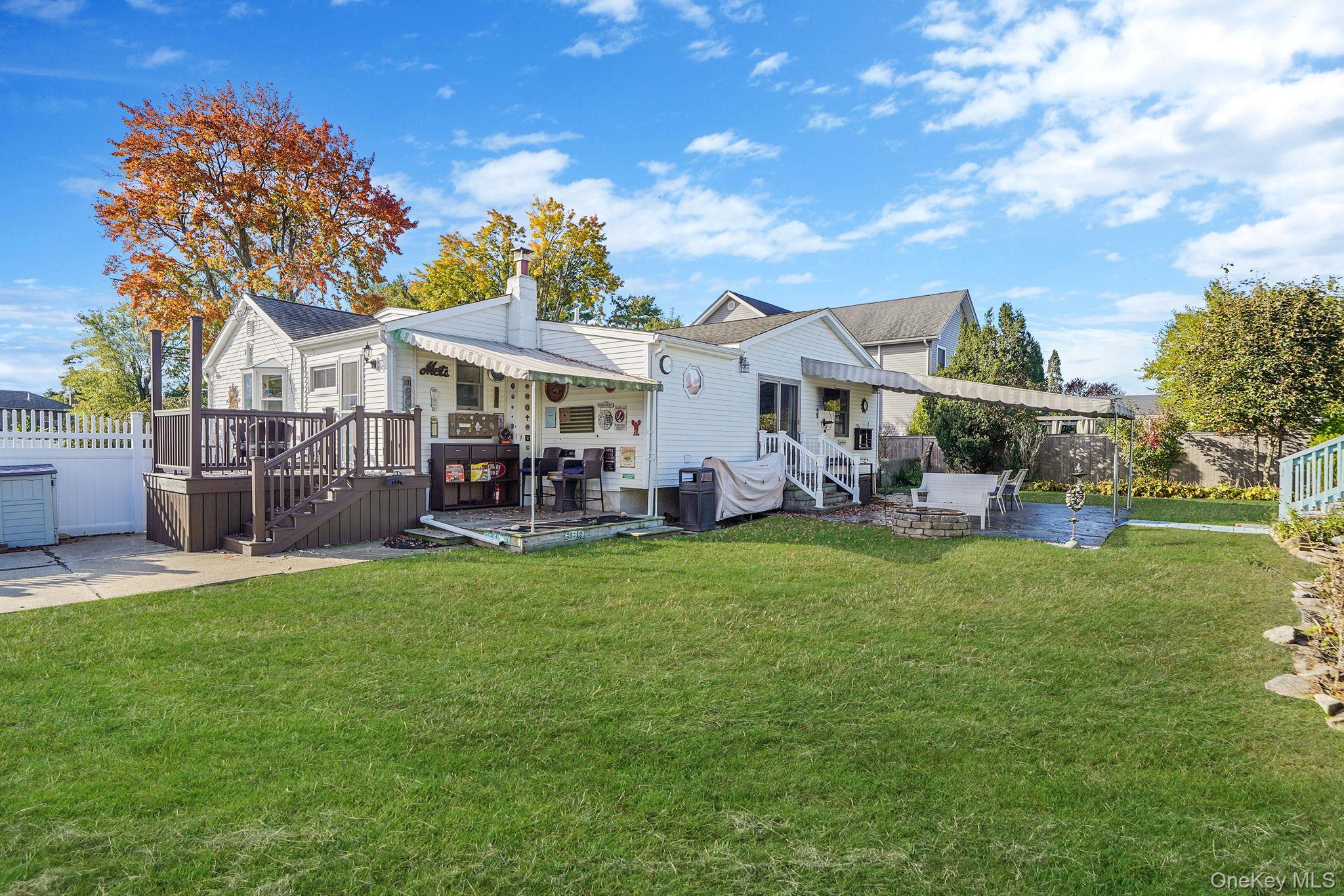 430 14th Street, West Babylon, NY 11704