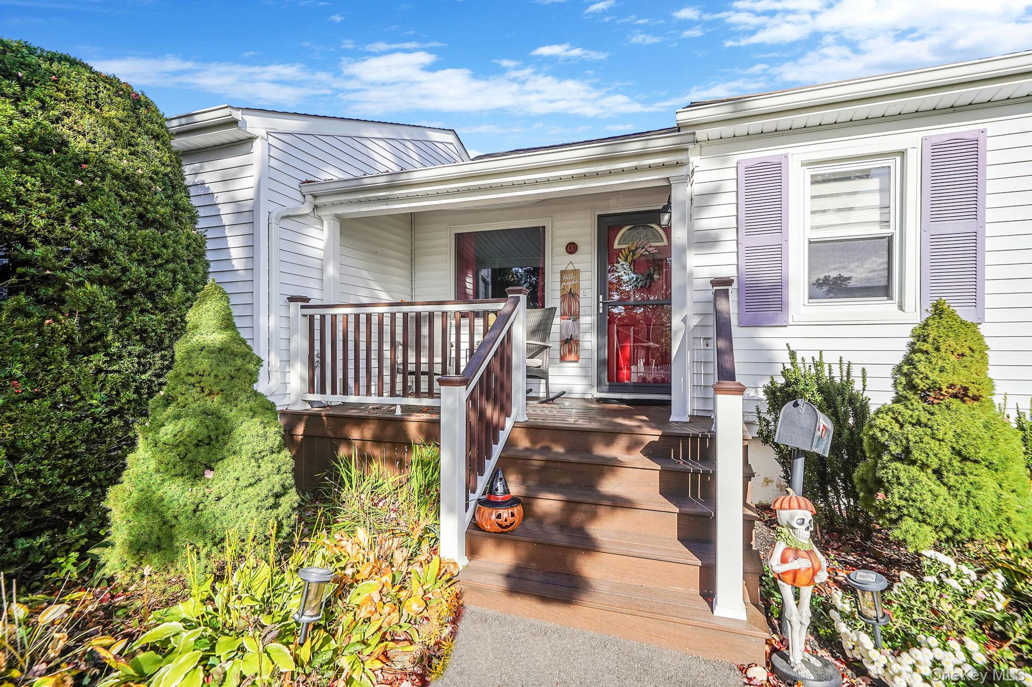 430 14th Street, West Babylon, NY 11704