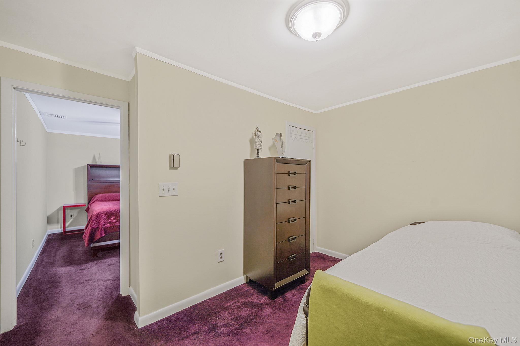 430 14th Street, West Babylon, NY 11704