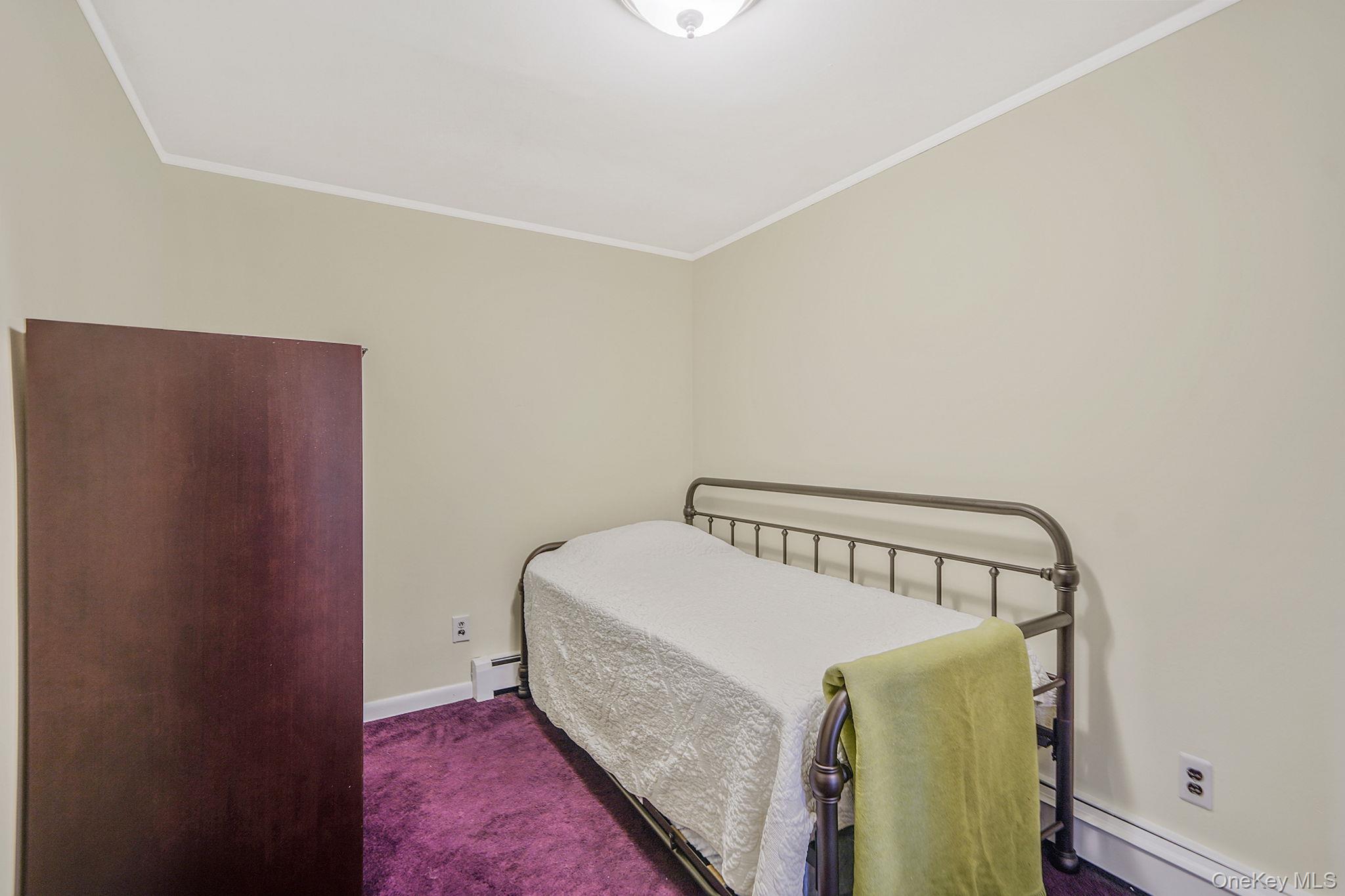 430 14th Street, West Babylon, NY 11704