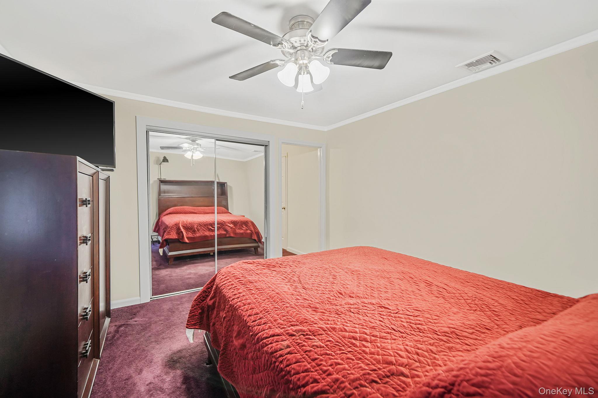 430 14th Street, West Babylon, NY 11704