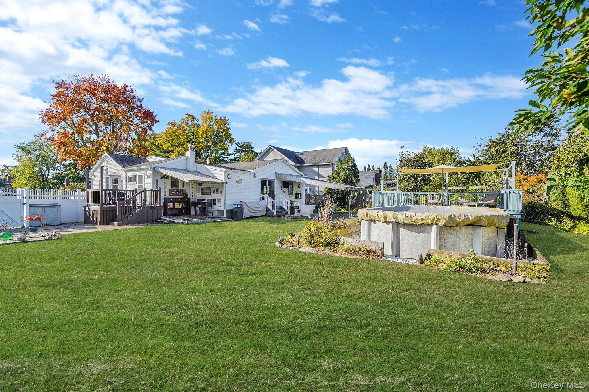 430 14th Street, West Babylon, NY 11704