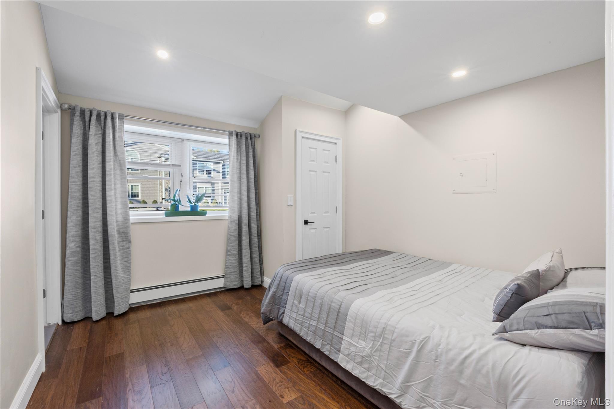 26 Sawyer Avenue, West Babylon, NY 11704