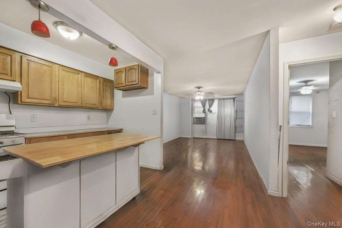 86-16 60th Ave # 2B, Elmhurst, NY 11373