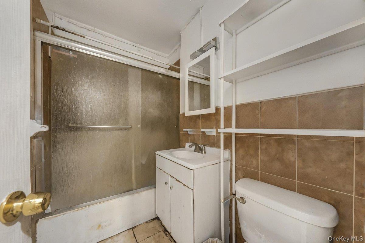 86-16 60th Ave # 2B, Elmhurst, NY 11373