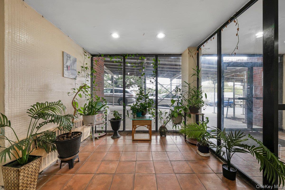 86-16 60th Ave # 2B, Elmhurst, NY 11373