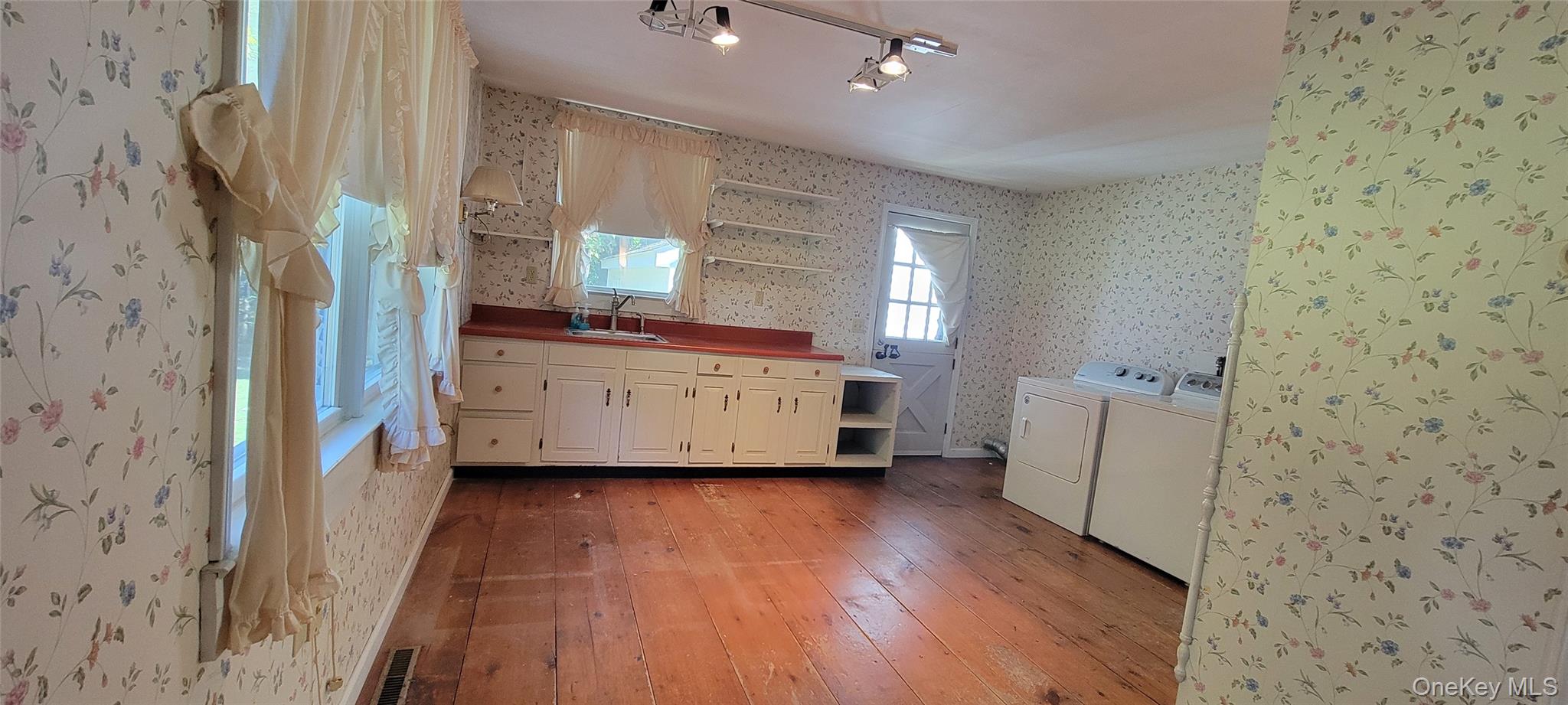 22 Washington Avenue, Highland, NY 12528