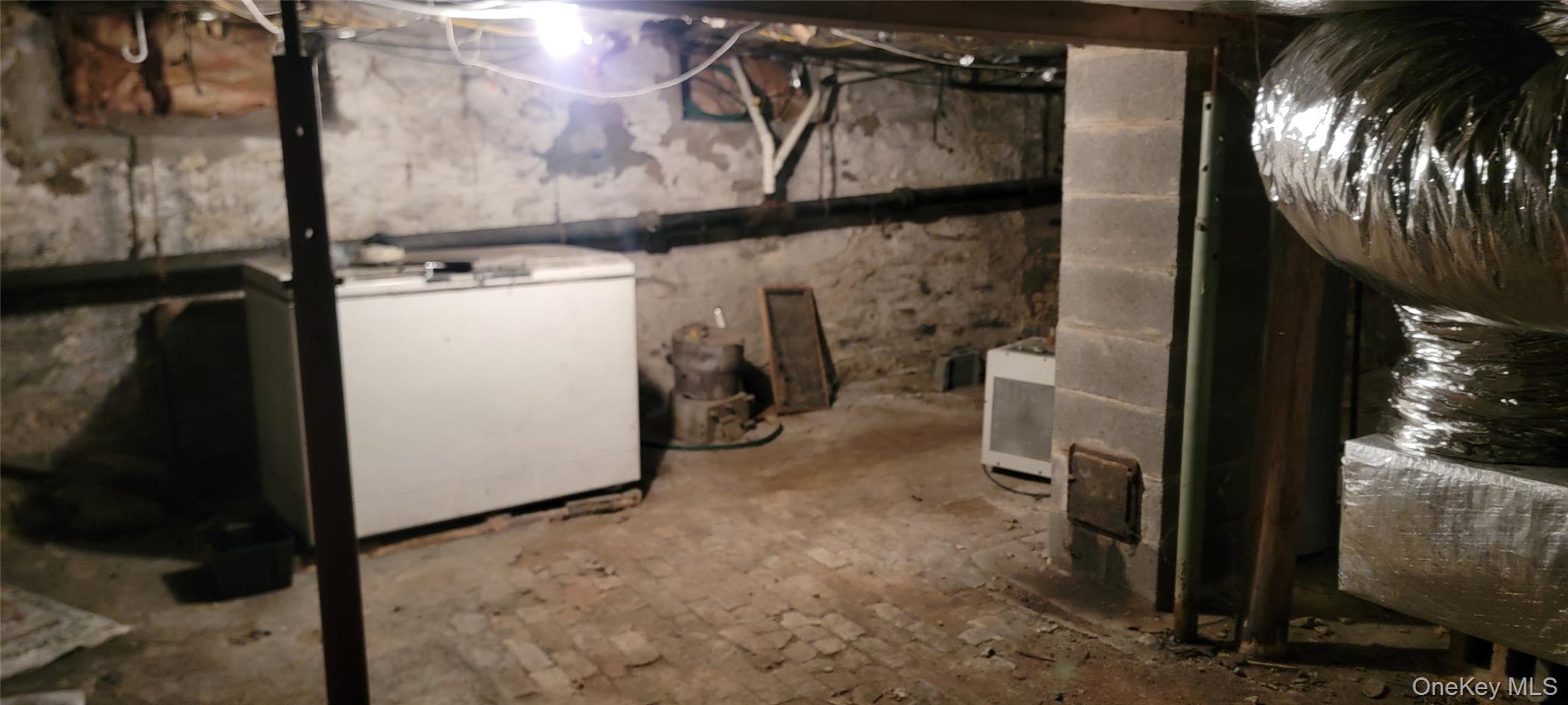 22 Washington Avenue, Highland, NY 12528