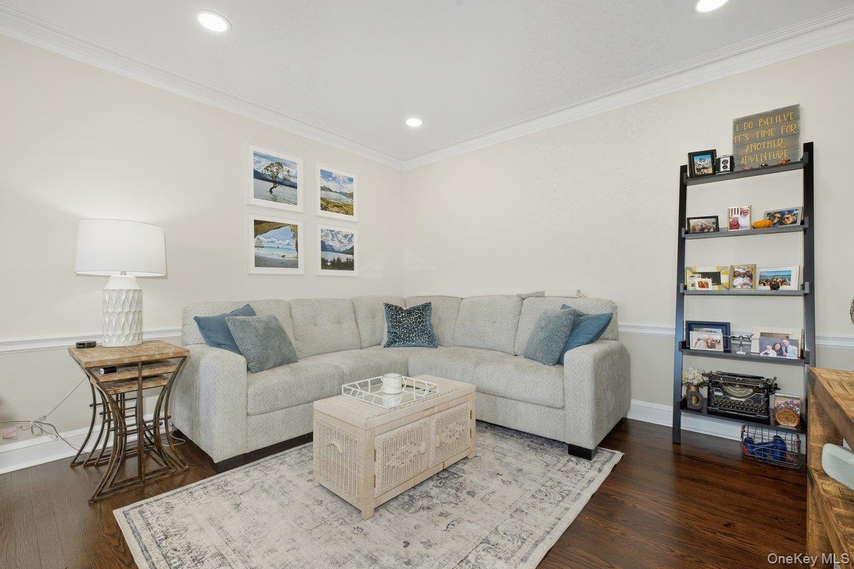 51 Lincoln Avenue # D21, Rockville Centre, NY 11570