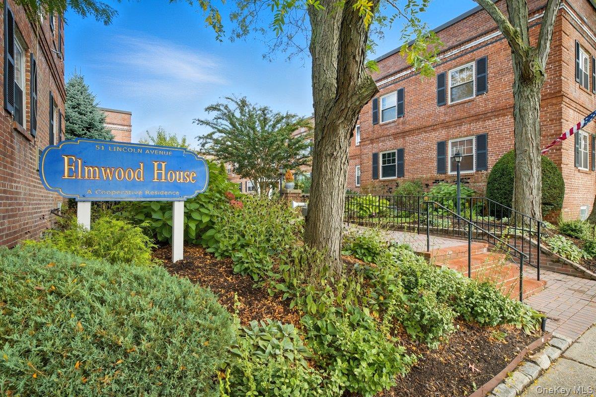 51 Lincoln Avenue # D21, Rockville Centre, NY 11570