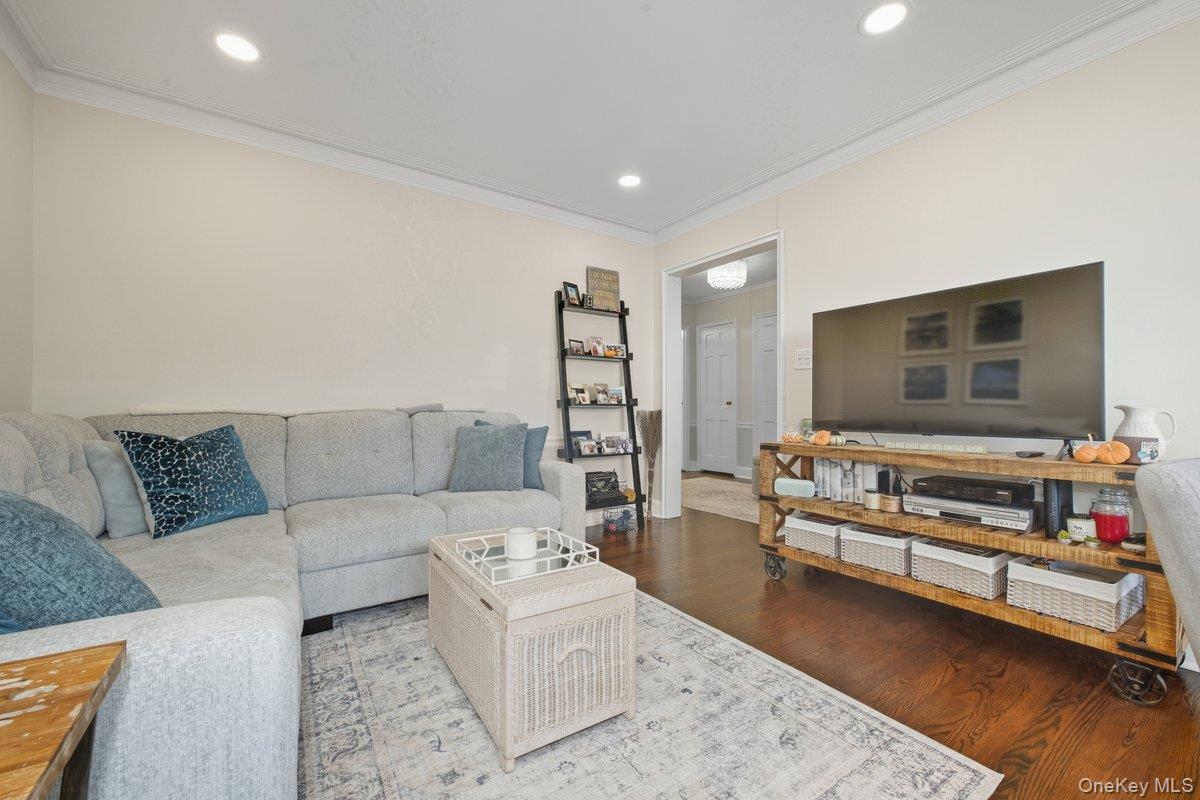 51 Lincoln Avenue # D21, Rockville Centre, NY 11570