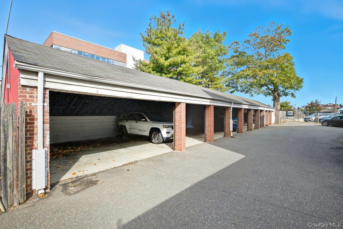 51 Lincoln Avenue # D21, Rockville Centre, NY 11570