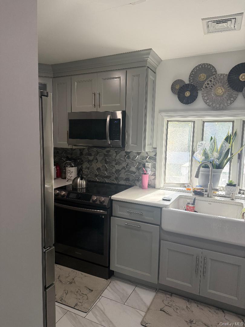 4478 Express Dr S. Drive,, Ronkonkoma, NY 11779