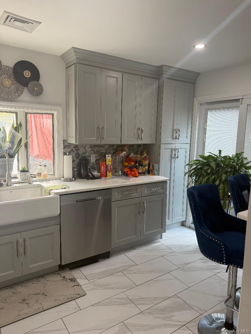 4478 Express Dr S. Drive,, Ronkonkoma, NY 11779