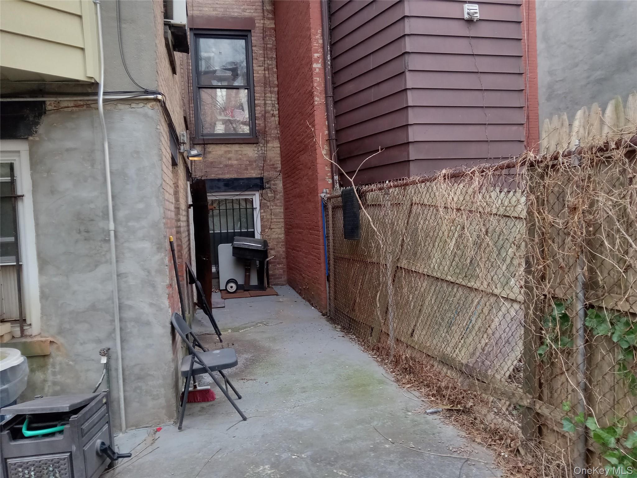 263 Hancock, Brooklyn, NY 11216