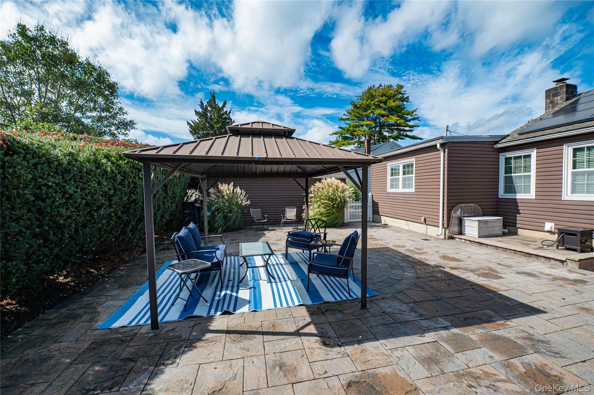 60 White Street, North Babylon, NY 11703