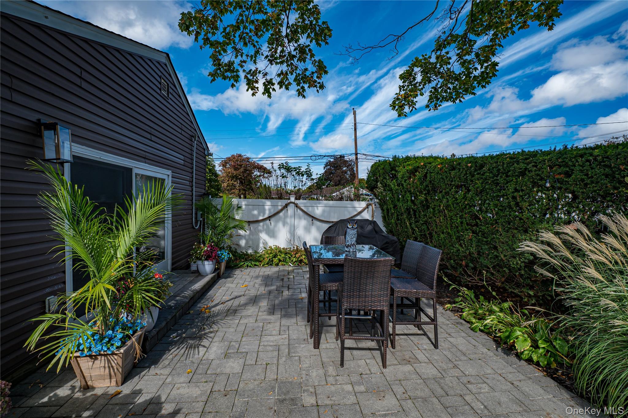 60 White Street, North Babylon, NY 11703