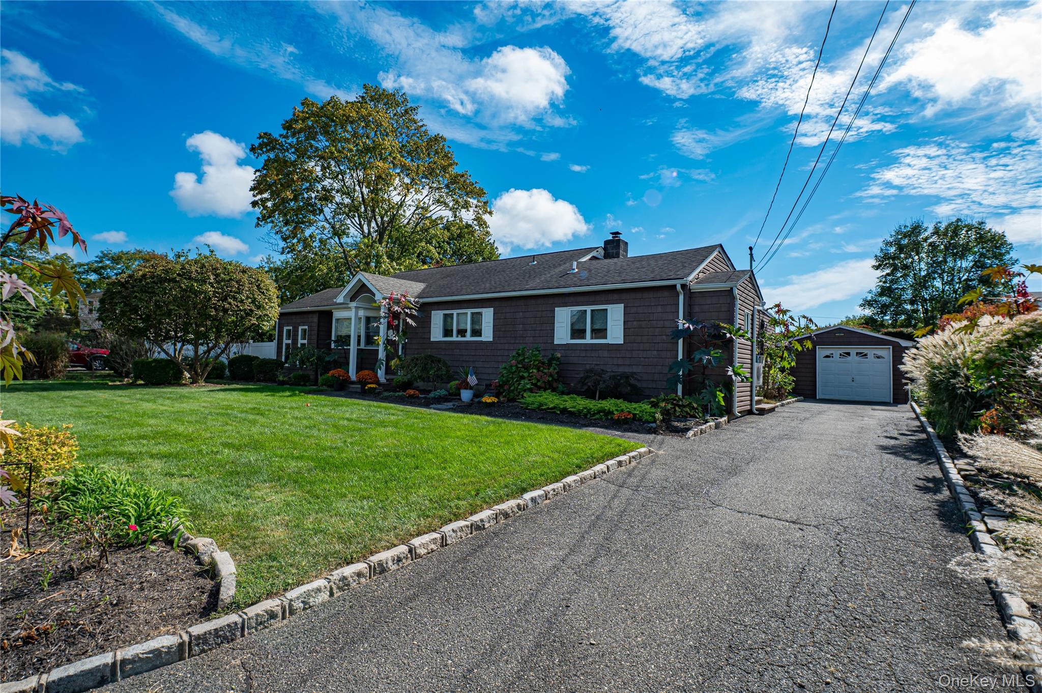 60 White Street, North Babylon, NY 11703