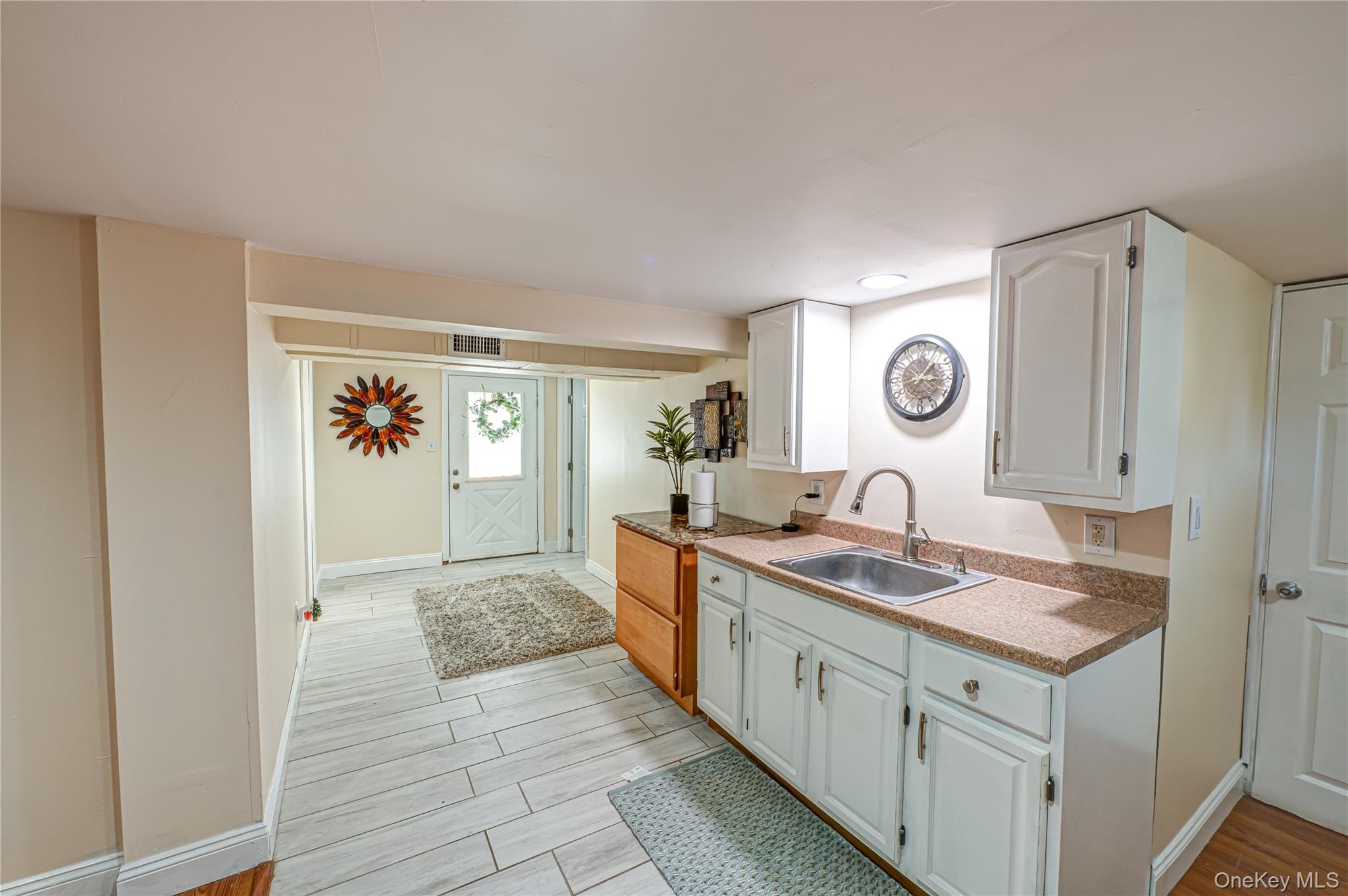 60 White Street, North Babylon, NY 11703