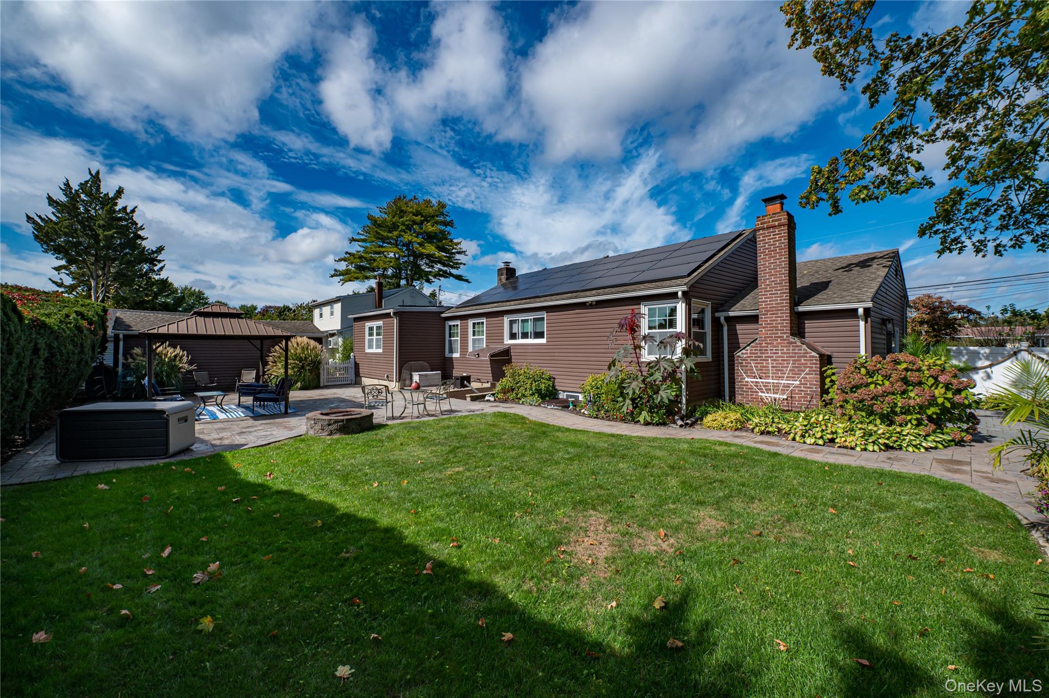 60 White Street, North Babylon, NY 11703