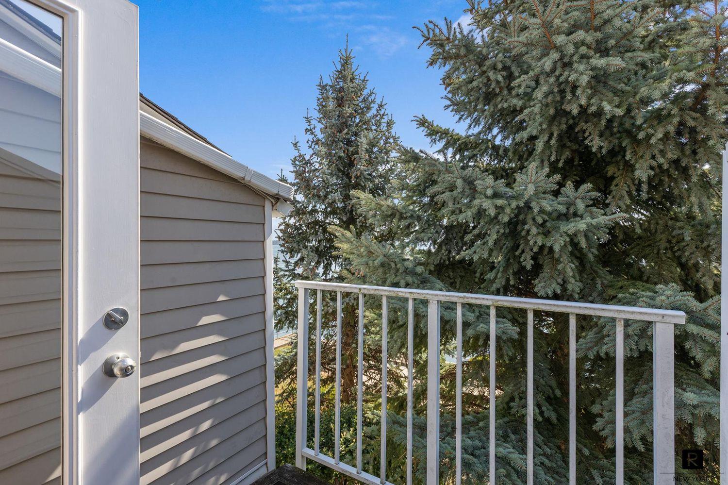 8 Deepwater Way # 63, Bronx, NY 10464