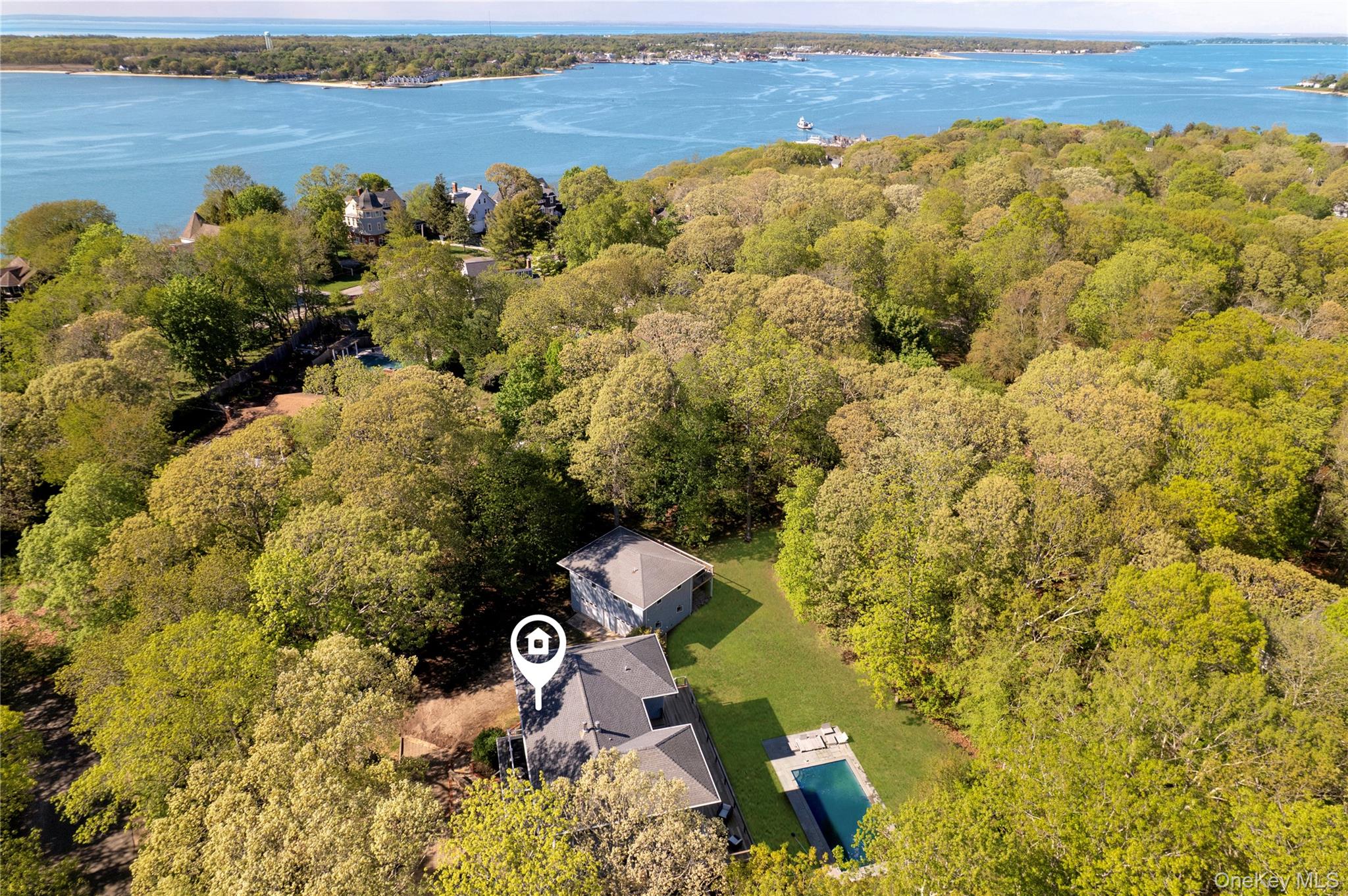 4 bayview avenue, Shelter Island Heights, NY 11946